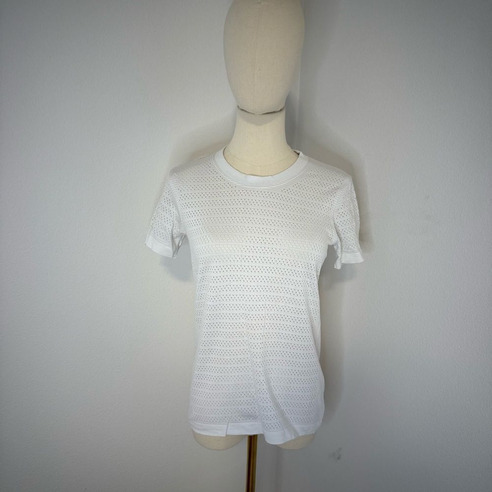 lululemon athletica Womens White Short Sleeve Perforated Tee